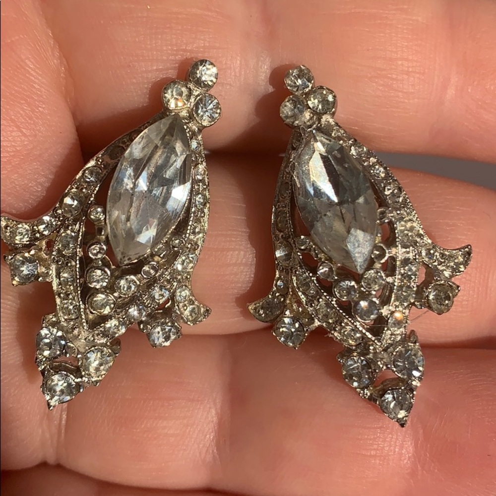 Vintage Coro screw back brilliant earrings